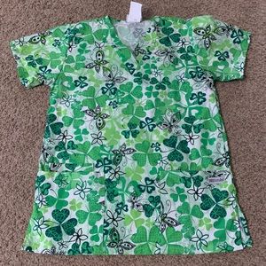 St Patrick’s Day pattern scrub top